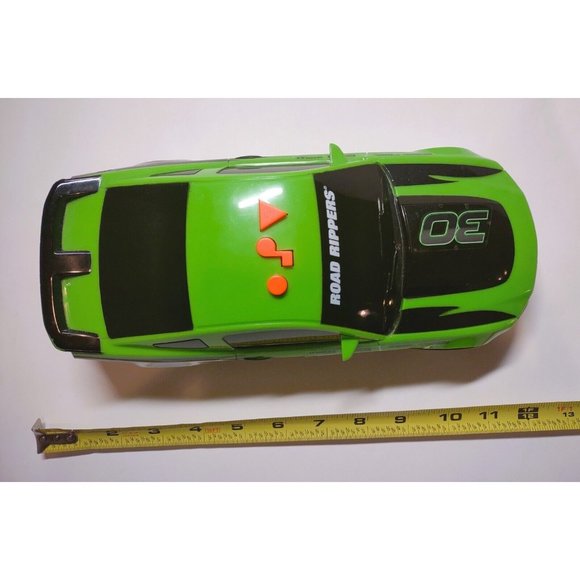 Road Rippers 2010 Ford Mustang 5.0 GT Lights, Sound, Forward Motion, Works Green - Picture 5 of 9